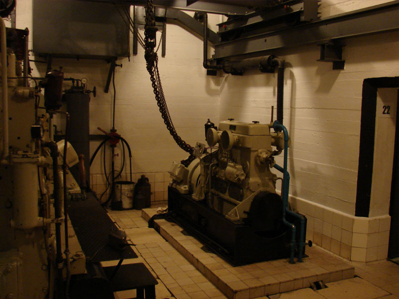037_small_diesel_generator